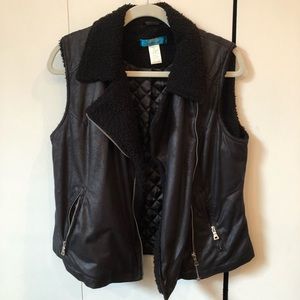 Fuzzy black suede vest size M
